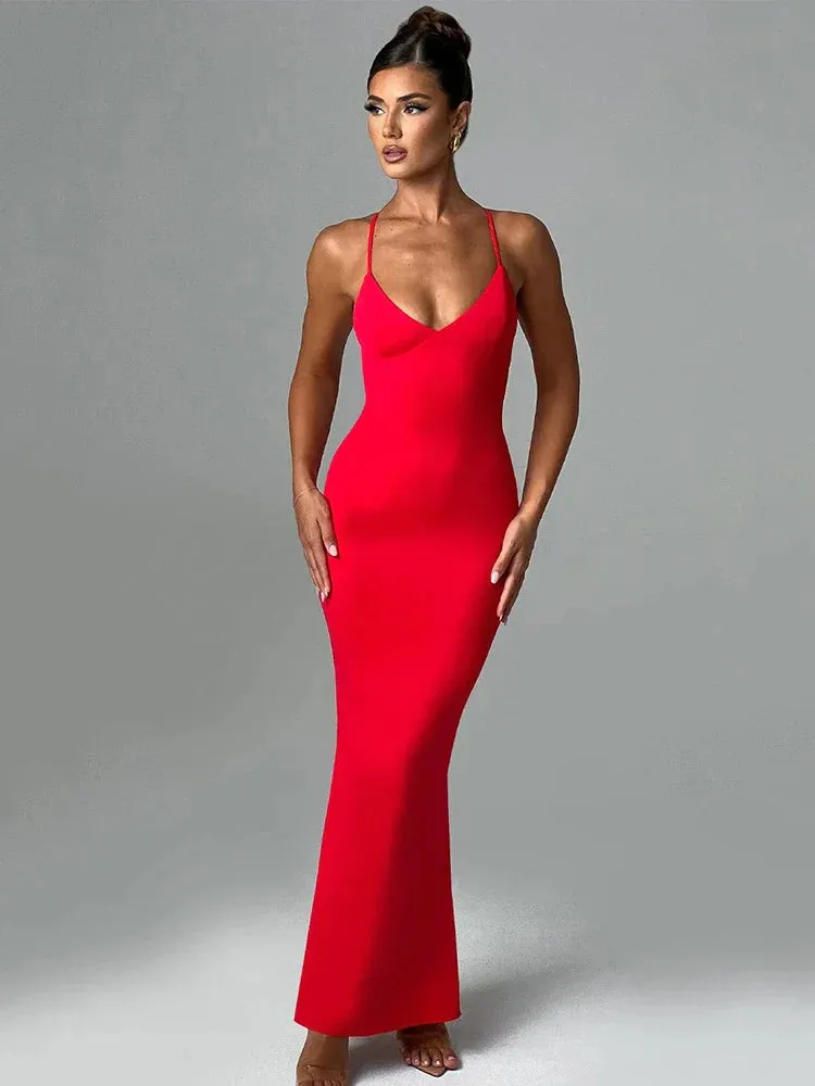 Hilma - Flattering open back dress