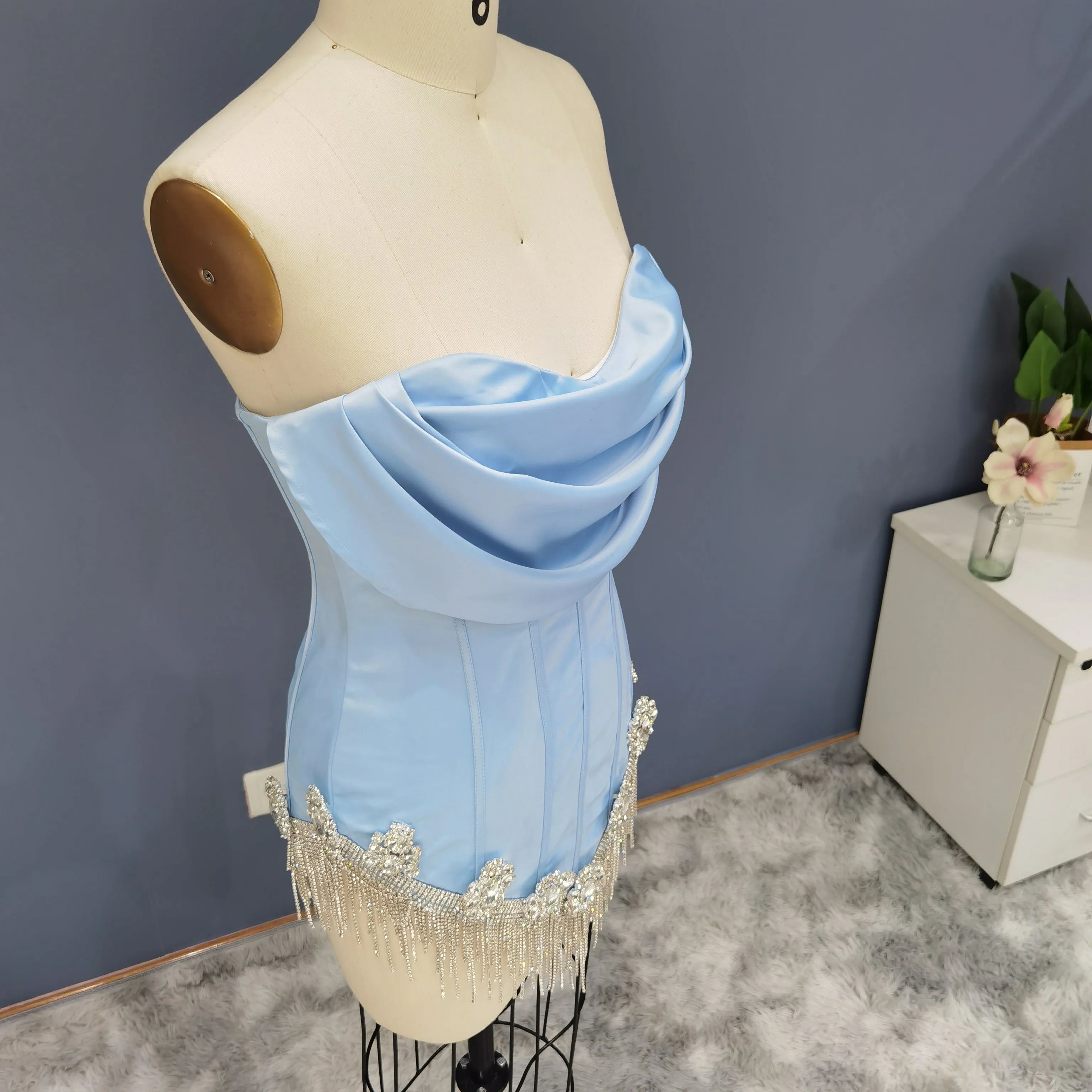 Luxury Crystal Tassel Strapless Blue Short Cocktail Dress RM010