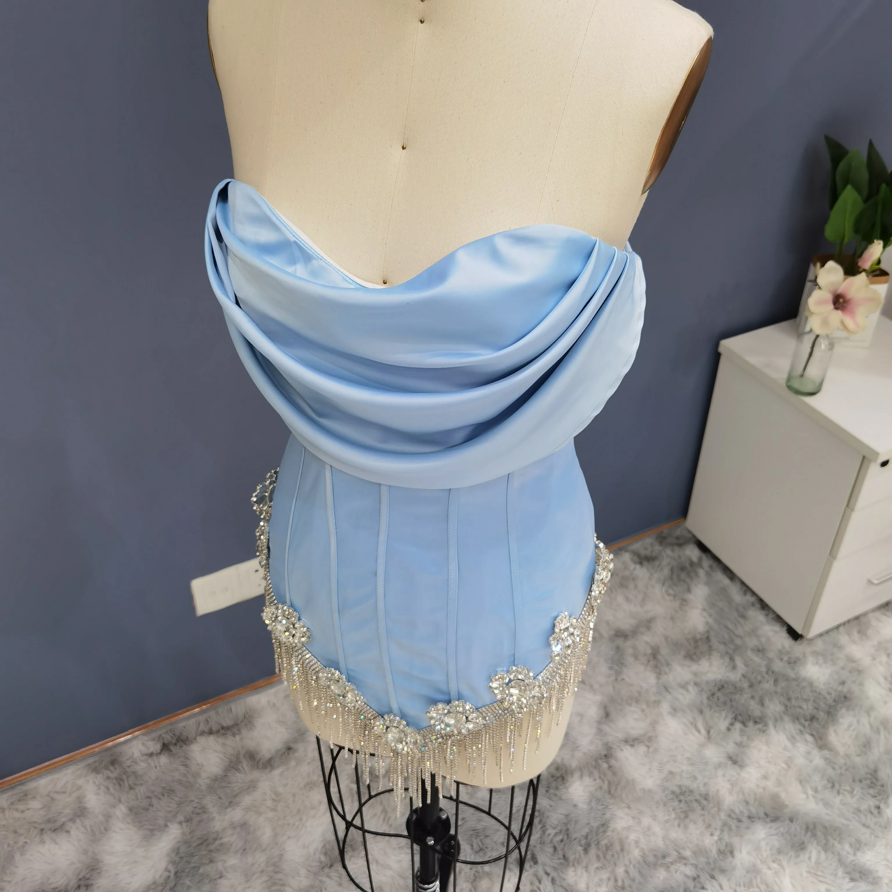 Luxury Crystal Tassel Strapless Blue Short Cocktail Dress RM010