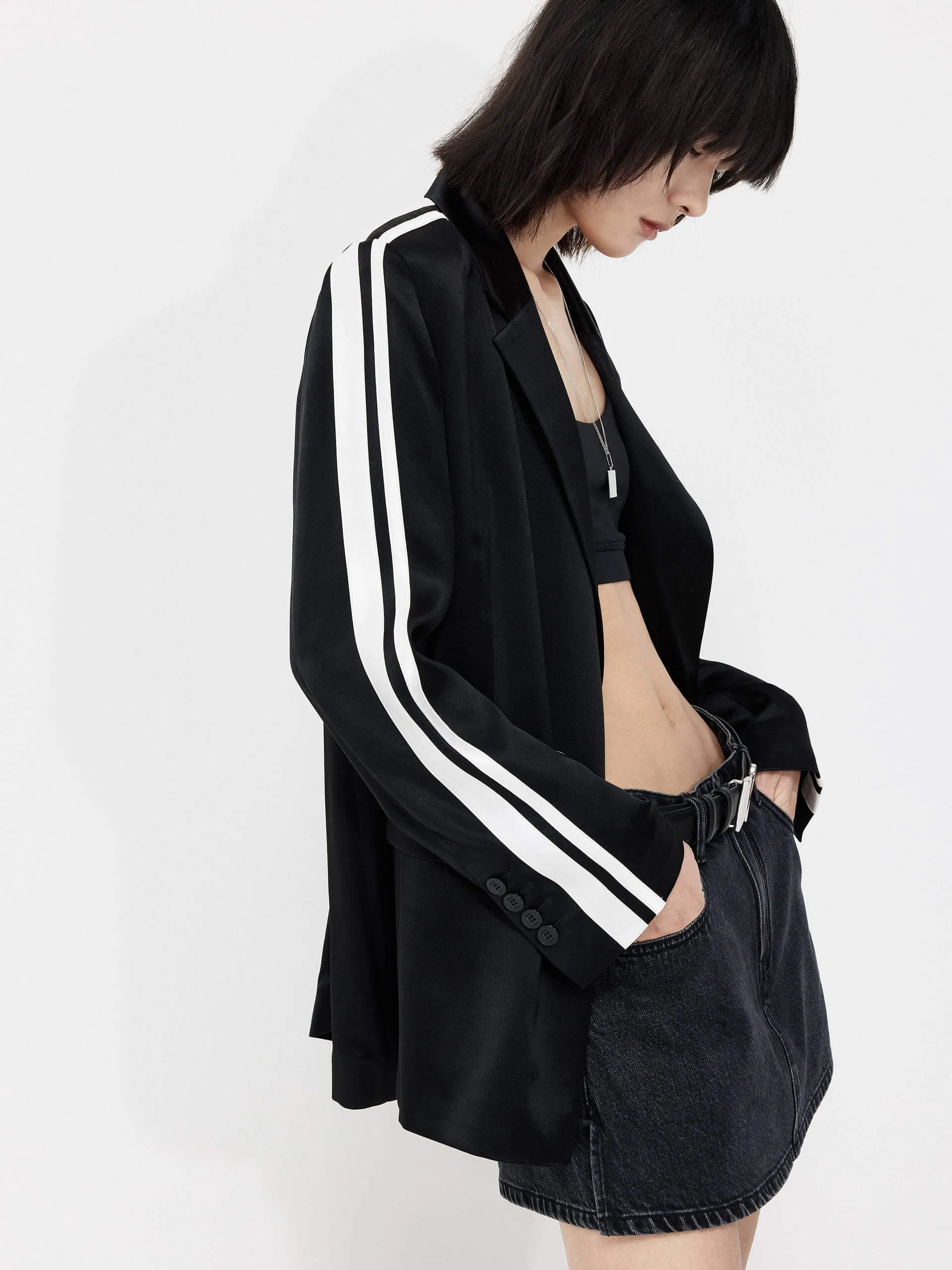 Relaxed Contrast Blazer